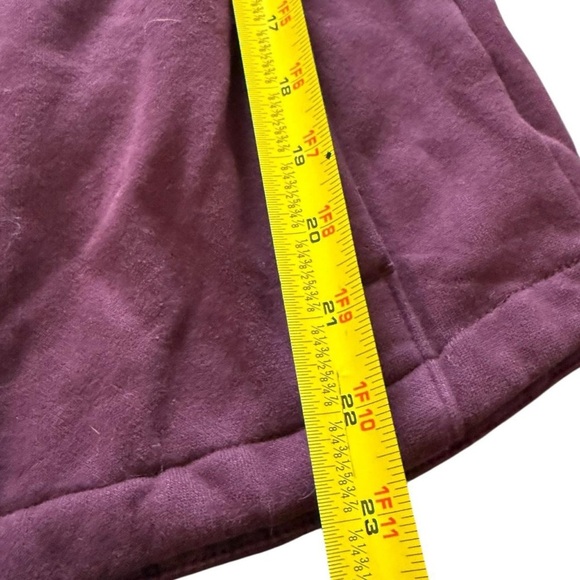 Burgundy Columbia hoodie
XS
#Columbia #Hoodie #Activewear - Picture 6 of 6